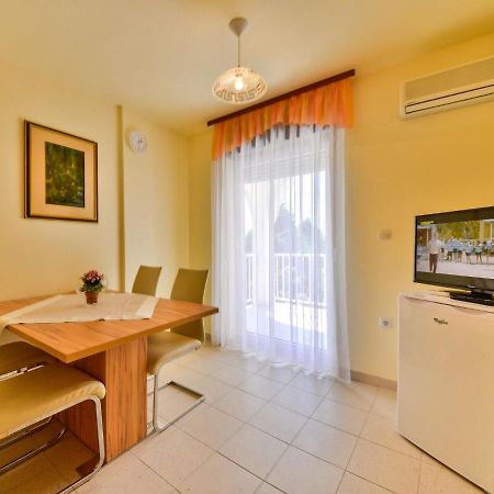 Apartment Fani-1 By Interhome Banjol Ngoại thất bức ảnh