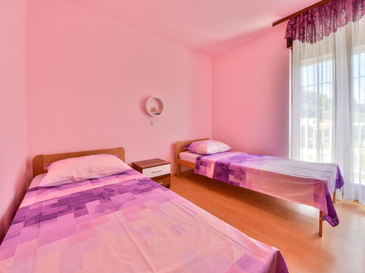 Apartment Fani-1 By Interhome Banjol Ngoại thất bức ảnh